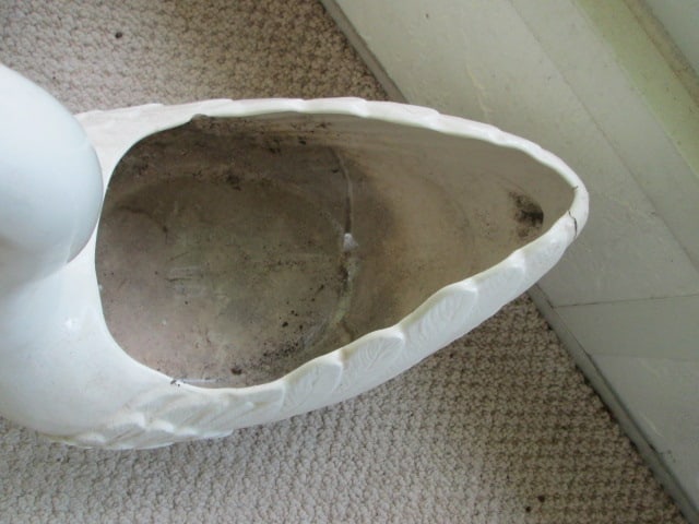 Retro Handcrafted Ceramic Swan Planter - 2