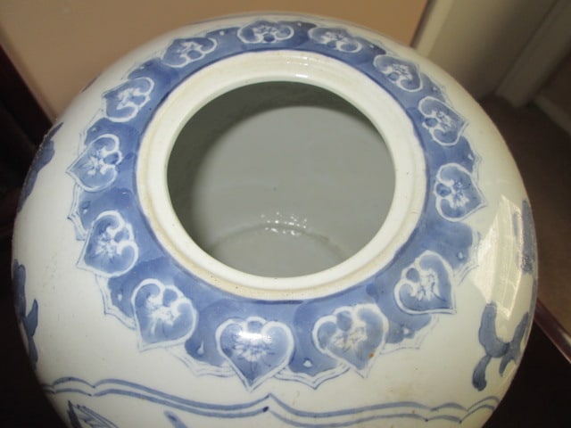 Blue & White Chinese Porcelain Ginger Jar - 3