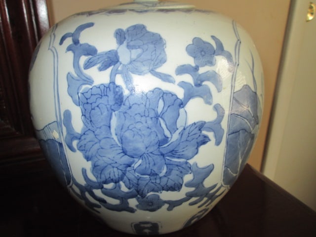 Blue & White Chinese Porcelain Ginger Jar - 4