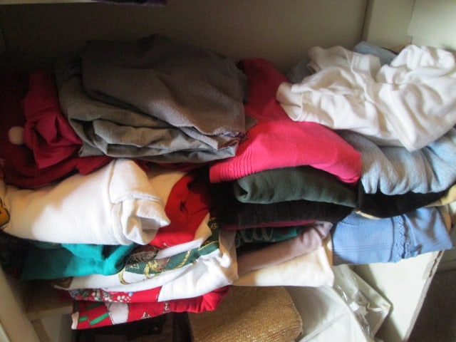 Walk-In Closet of Nice Ladies Clothes and Accessories - 3