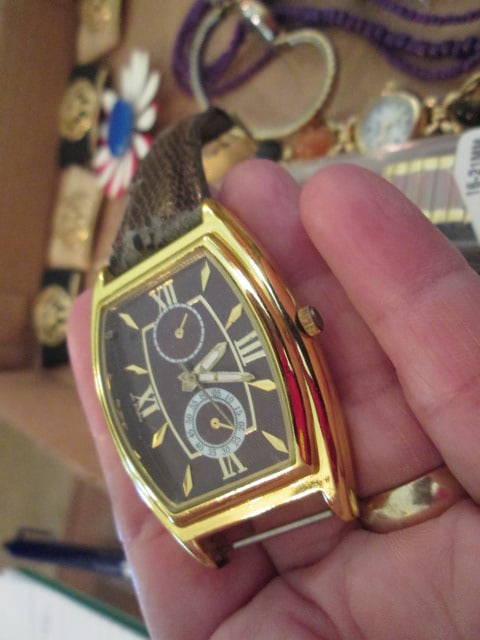 Accessory Fashion Jewelry Necklaces, Cuff Links, Men's & Ladies Watches, Button Covers, - 9