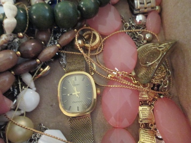 Large Grouping of Accent Fashion Jewelry Necklaces, Bracelets, Earrings, Men's & Ladies Watches, ... - 7