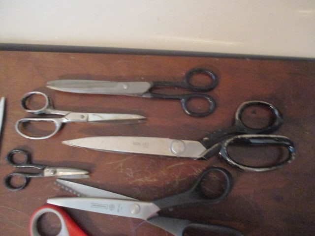 Grouping of Scissors: Hol-Lex Shears, Mundial 665-8 1/2 Pinking Shears, etc. - 3
