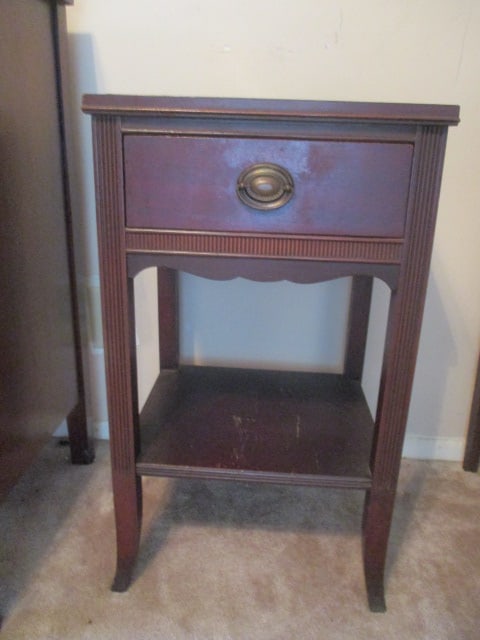 Vintage Dixie Mahogany Tiered Nightstand with Drawer: 16" x 14" x 27", dovetail drawer, reeded legs, some scuffs and scratches, Local Pickup Only