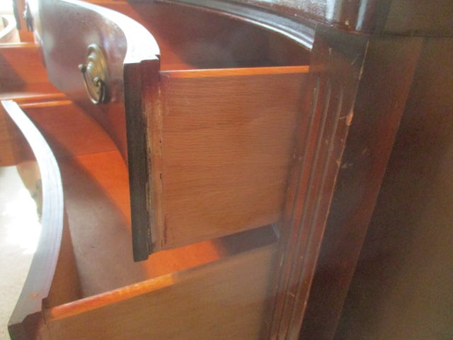 Vintage Dixie Mahogany Serpentine Front Double Dresser with Mirror - 8