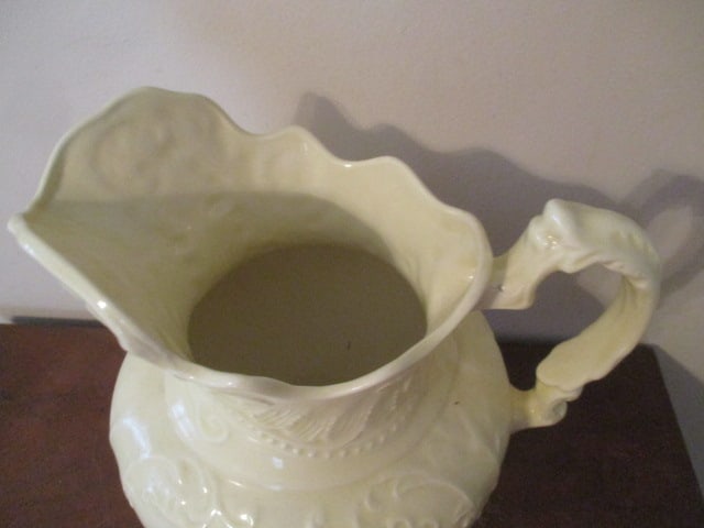 Retro Handcrafted Ceramic Pitcher and Wash Basin - 3
