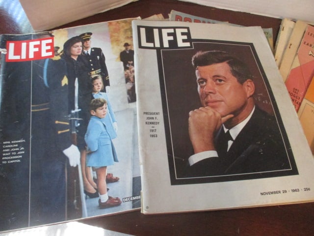 Grouping of Old Publications: "Popular Science", 1959 "Ahiman Rezon Free Masons" Code Book, - 4