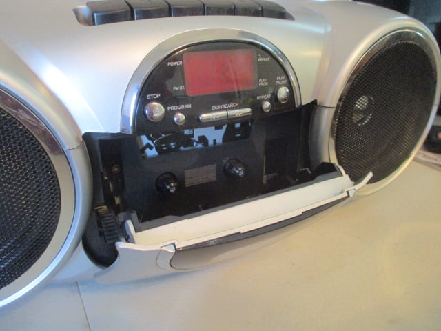 Durabrand AM/FM CD Player Cassette Recorder Model CD-2036 Boom Box - 3