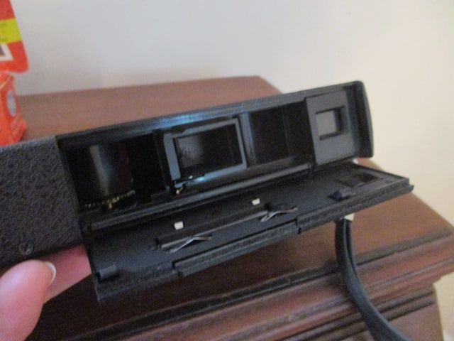 Canon Snappy EL 35mm Camera, Continental Electroflash 555-S Camera and - 4