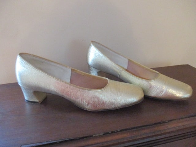 Vintage Ladies Clutch Purses and Pair of Gold Lame Low Block Heels - 11