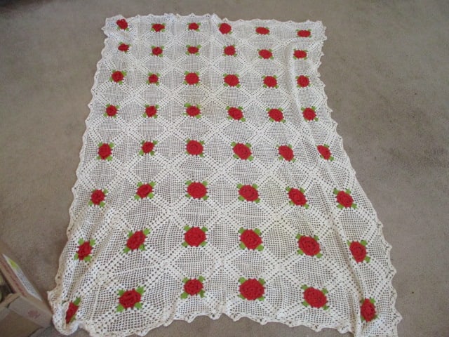 Vintage Lace Dollies and Table Cloths - 7