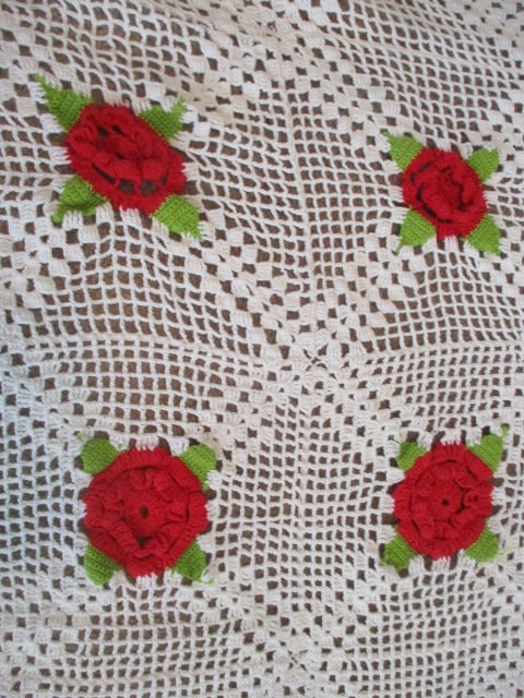 Vintage Lace Dollies and Table Cloths - 8