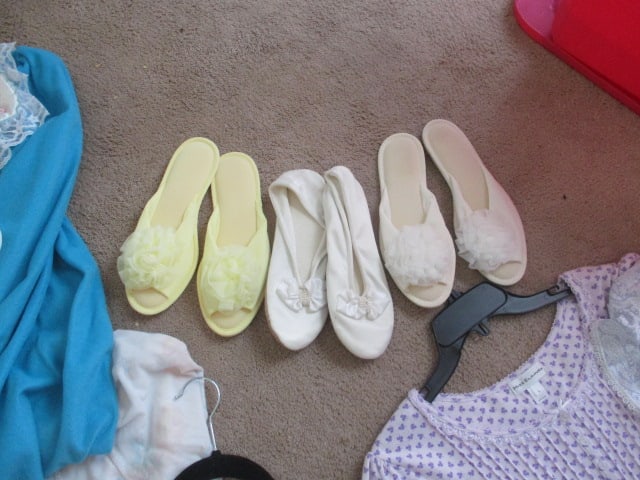 Grouping of Miss Elaine, Ashley Taylor, Kim Rogers Ladies Night Gowns, Robes and Slippers - 2