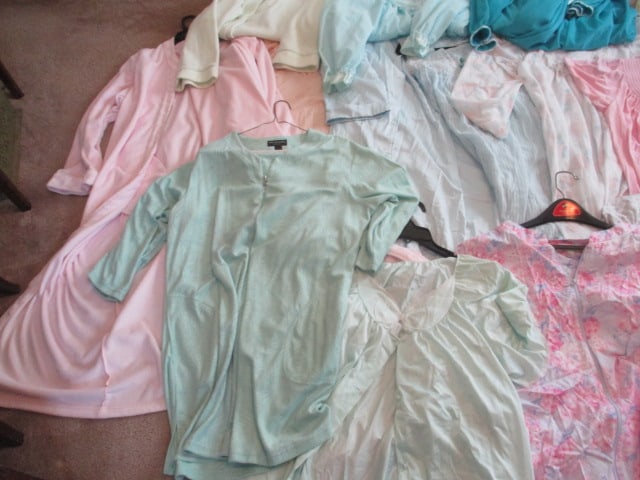 Grouping of Miss Elaine, Ashley Taylor, Kim Rogers Ladies Night Gowns, Robes and Slippers - 4