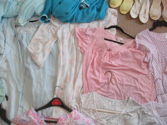 Grouping of Miss Elaine, Ashley Taylor, Kim Rogers Ladies Night Gowns, Robes and Slippers - 8