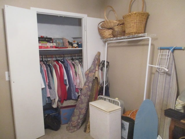 Room Contents-Office Chair, Console Table, Comforter Sets, Hampers, Hanging Rack, - 3