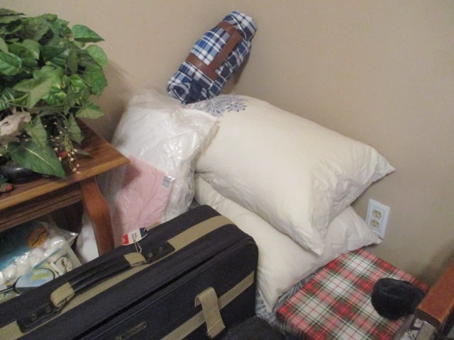 Room Contents-Office Chair, Console Table, Comforter Sets, Hampers, Hanging Rack, - 8