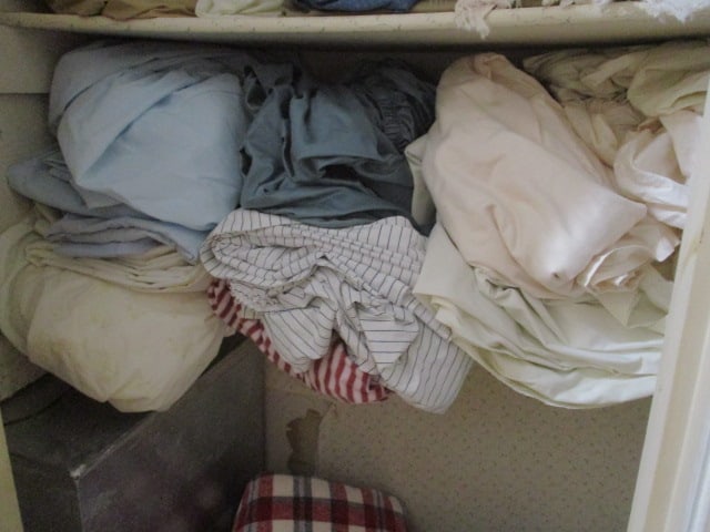 Contents of Linen Closet-Sheets, Blankets, Towels, Table Cloths, Placemats, etc. - 4