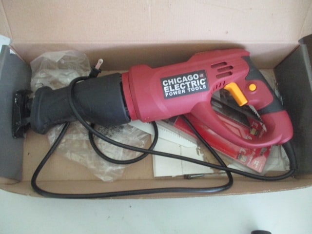 Chicago Electric Electric Heavy Duty 1/2" Drill and 6 Amp Reciprocating Saw - 4
