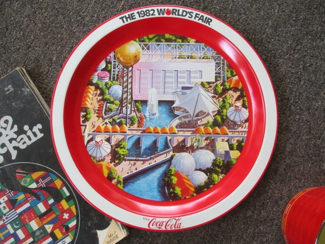 1982 Knoxville, Tn. World Fair Coca-Cola Commemorative Tray and Souvenir Book - 4