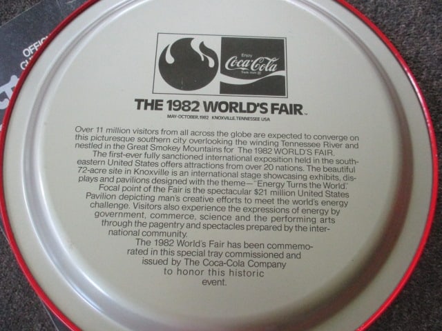 1982 Knoxville, Tn. World Fair Coca-Cola Commemorative Tray and Souvenir Book - 5