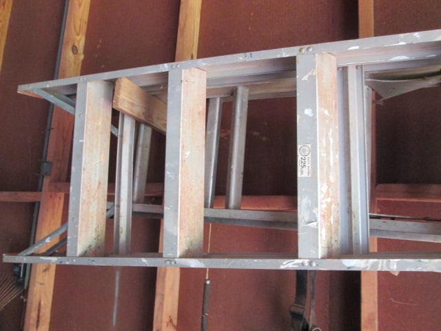 Keller 6' Aluminum A Frame Ladder and 16' Aluminum Extension Ladder - 3