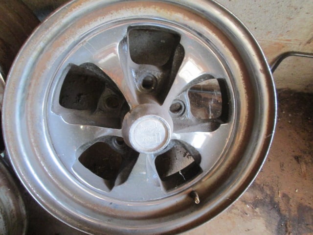 Set of Keystone 15x6 Crager Wheels and Car Jacks - 4