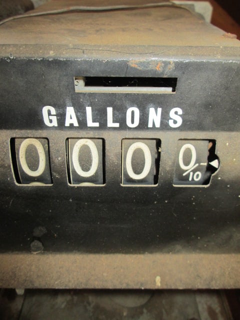 William W. Wilson's Son Inc. Gasboy Model 52 Gas Pump: Serial #346413, per consigner pump complete with all panels, see pictures and preview, Local Pickup Only