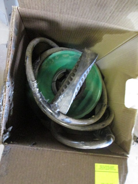 Ground Works 2 Gallon Pump Sprayer in Original Box - 4