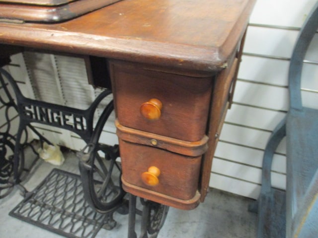 Singer Antique Pedal Sewing Machine - 3