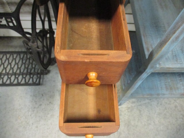 Singer Antique Pedal Sewing Machine - 4