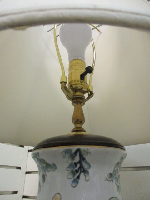 Floral Porcelain Ginger Style Table Lamp - 4
