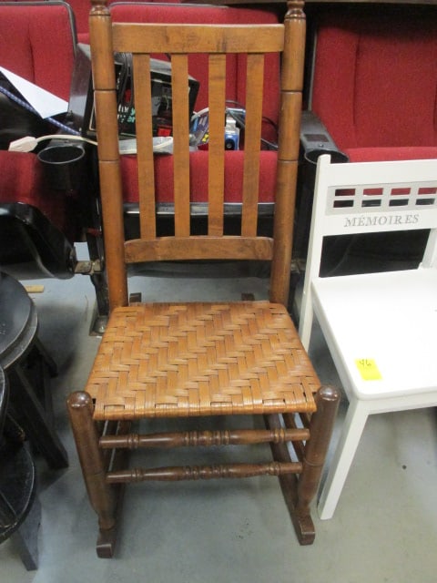 Vtg. Slat Back Wood Rocking Chair w/Woven Splint Wood Seat: 17" Seat