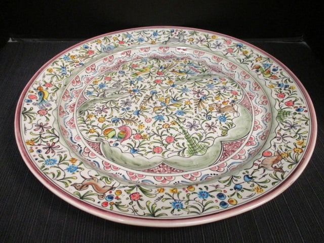 Portuguese Handpainted Round Platter/Plate w/animal motif: 16" Diameter