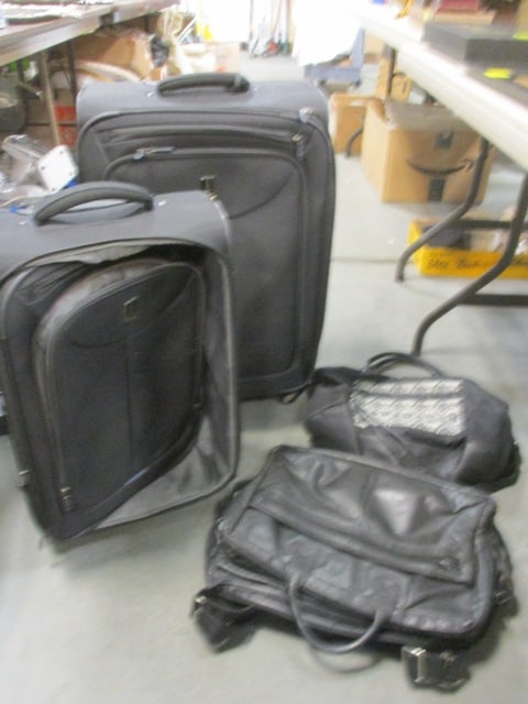 Luggage & Totes Grouping: see all pictures