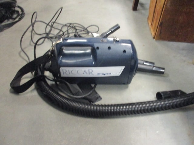 Riccar Supra Quick Vaccuum Cleaner: .