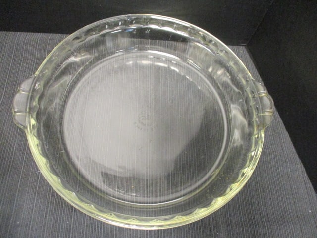 Pyrex Casserole, Pie Plate, Casserole Lid, 3 Anchor Hocking Bowls - 7