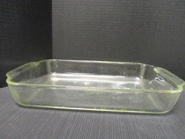 Pyrex Casserole, Pie Plate, Casserole Lid, 3 Anchor Hocking Bowls - 8
