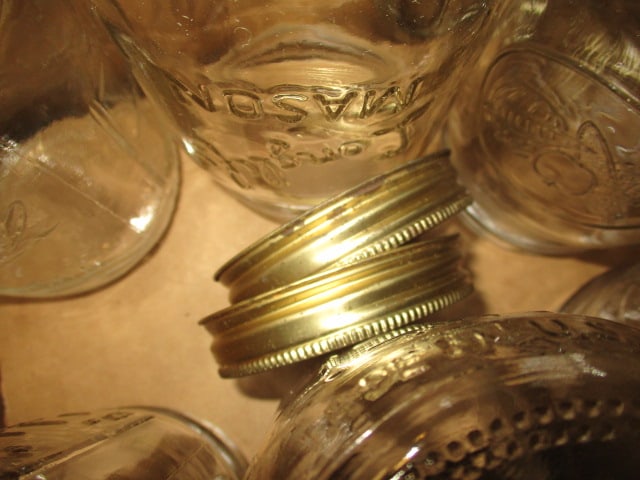 Plastic Dishes & Canning Jars Grouping - 7