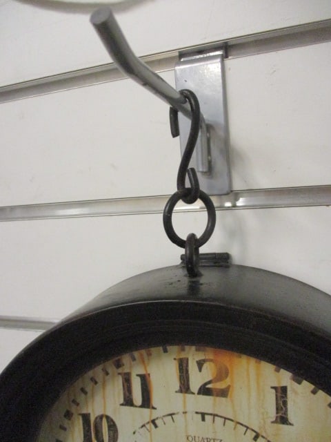 Hanging Quartz Wall Clock - 4