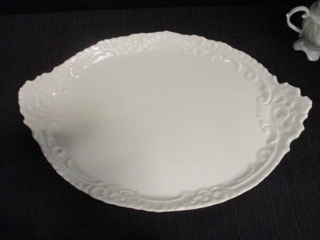 Royal Doulton White Child's Tea Set - 9