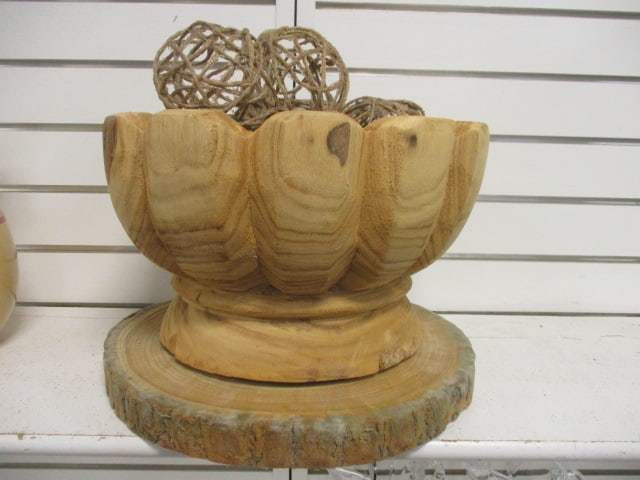 Wood Base & Lotus Shape Bowl: .