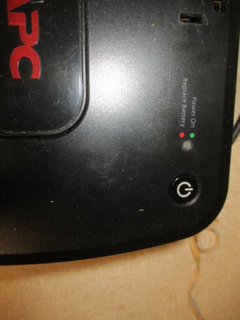 APC Back UPS_550 - 3
