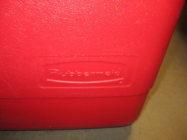Rubbermaid Cooler - 2