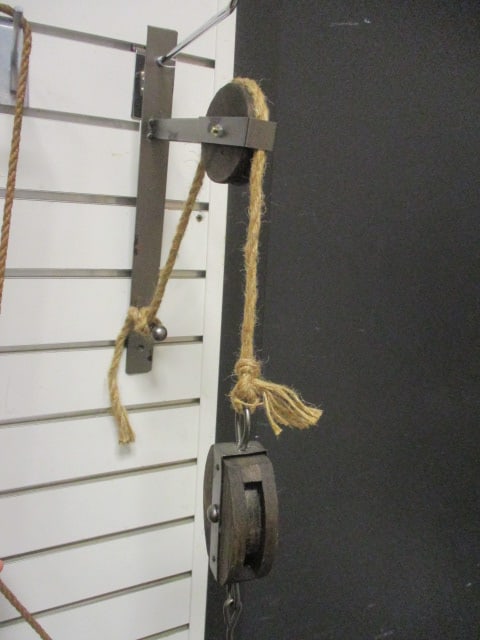 Industrial Wall Mounted Pulley Fixture: .