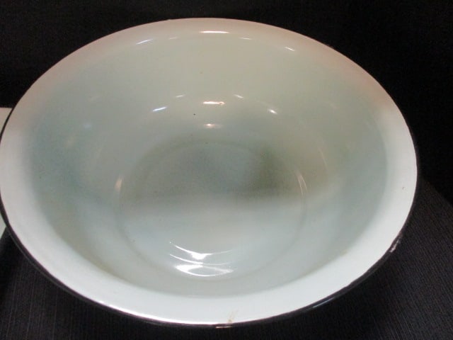 Pale Green Enamelware Pitcher, Bowl & Tray - 4
