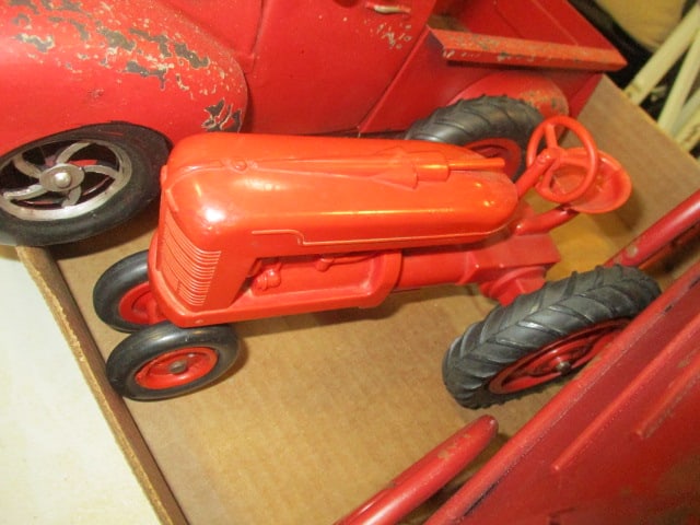 Distressed Metal Red Tractor Planter, Metal Pickup Truck, - 3
