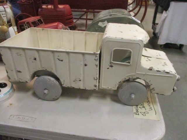 Chippy Distressed White Metal Farmhouse Style Truck Planter: 19" L x 8" H