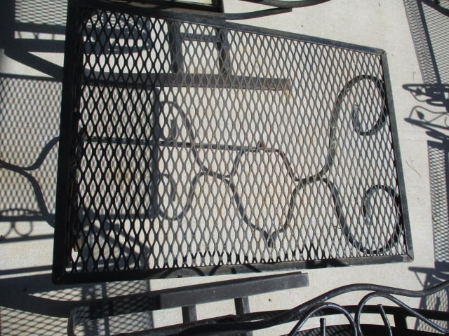 Wrought Iron (Lot of 2) Bouncy Chairs & 1 Table - 3