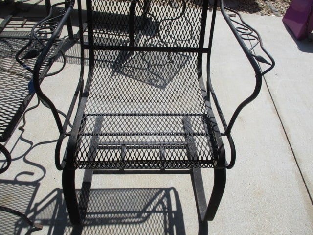 Wrought Iron (Lot of 2) Bouncy Chairs & 1 Table - 4